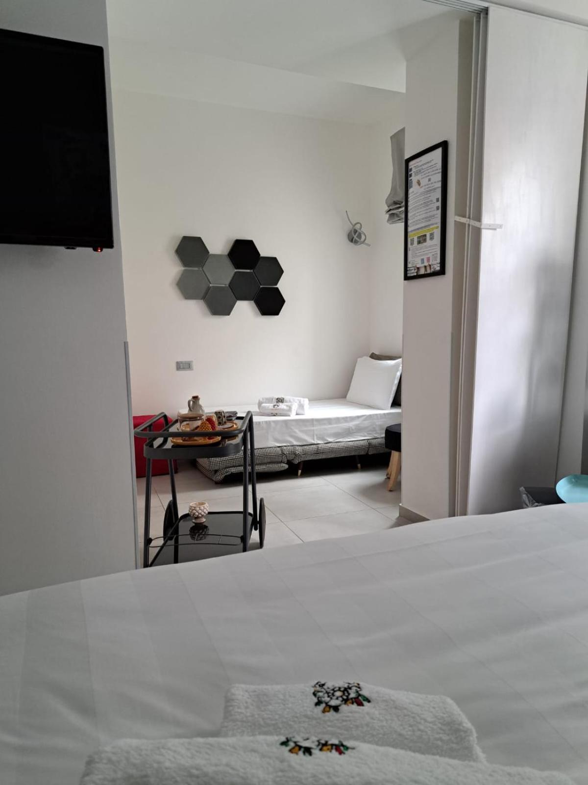 Sikelia Superior Rooms ミラッツォ エクステリア 写真