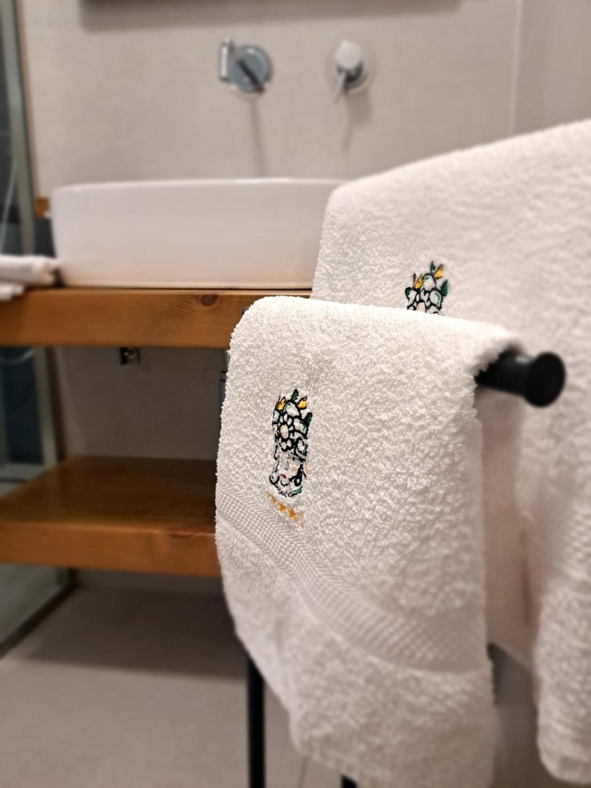 Sikelia Superior Rooms ミラッツォ エクステリア 写真